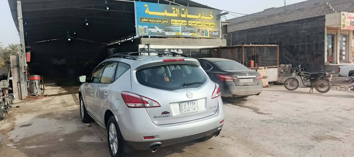 سلام عليكم للبيع نيسان مارونو ١٢رقم بغداد السياره كير محرك مكفولات ٦سلندر فول مواصفات مكفوله من الضربه الحادث بس تعديل بارد باب بصف السايق السياره وارد أمريكي نسبه الغرق ١٠/باميه مكان السياره سامراء رقم *********** ملاحظه غير متواجد عانت السعر 90 بيه مجال قليل
