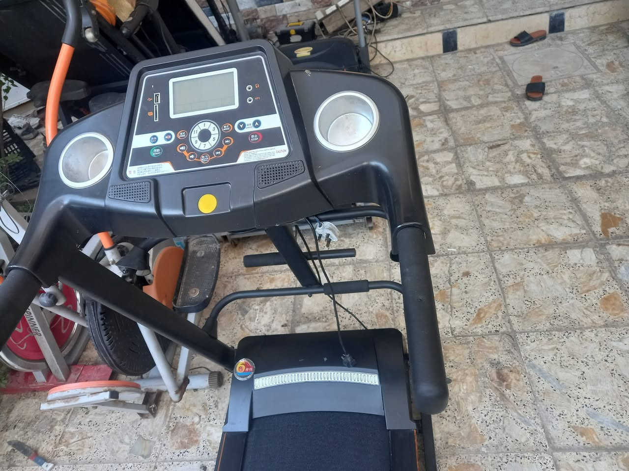 جهاز جري استخدام منزلي نضيف جدا وزن يتحمل ١٦٠كيلو دبل ماطور جبلي سعره ٢٢٥ بي حزام تكسير شحوم تدليك جسم كامل موصفات مبي ثري سماعات بلوتوث نبظات القلب سعة الحرار تمرين مال معده مال شناو العنوان بغداد 
‎***********

