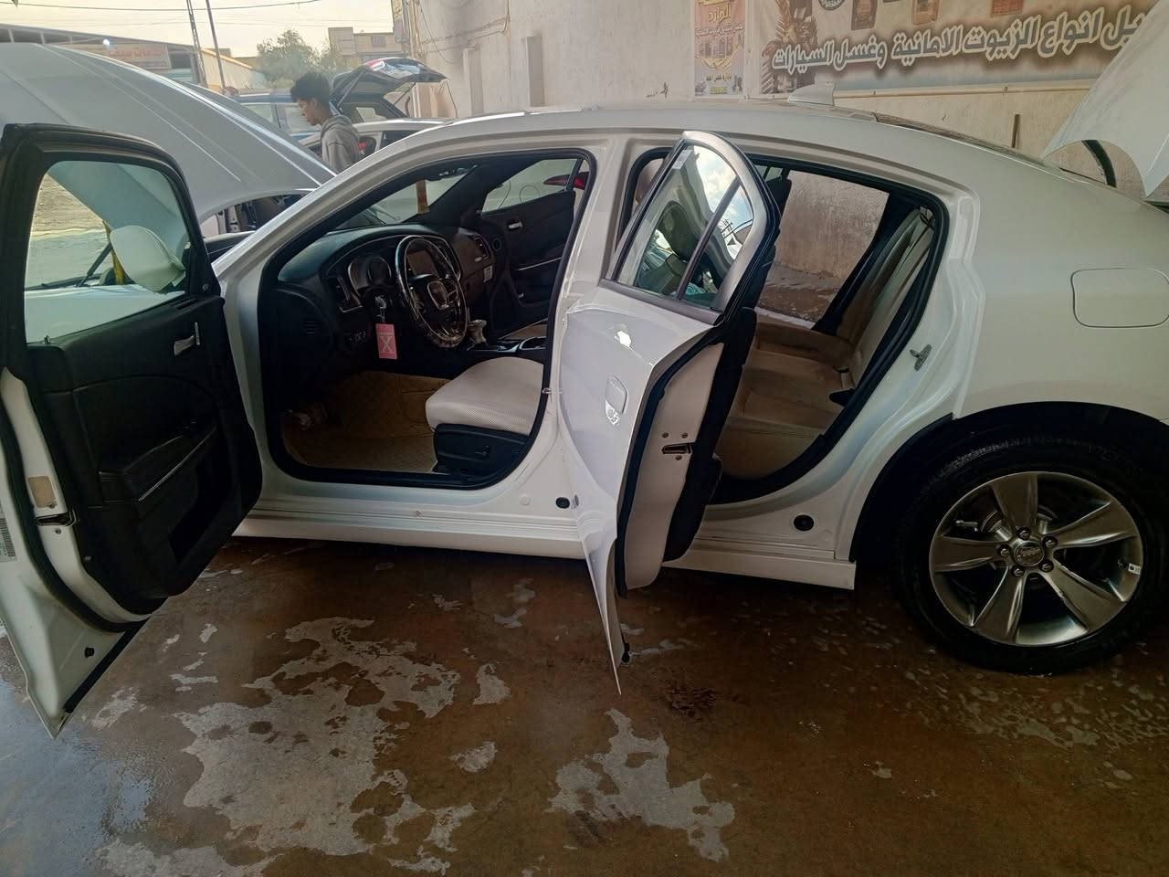 جارجر 16 اصل تقرير تعمل وتسير كفاله ماعده 4 اصابع صبغ جاملغ الخلفي فقط سياره جديده ذي قار رقم نكليزي هزه جديده تحويل ثاني يوم تخم تاير توني شاده حداديه جديده ماشيه 170 عنوان ناصريه مركز *********** السعر 205 بيه مجال
