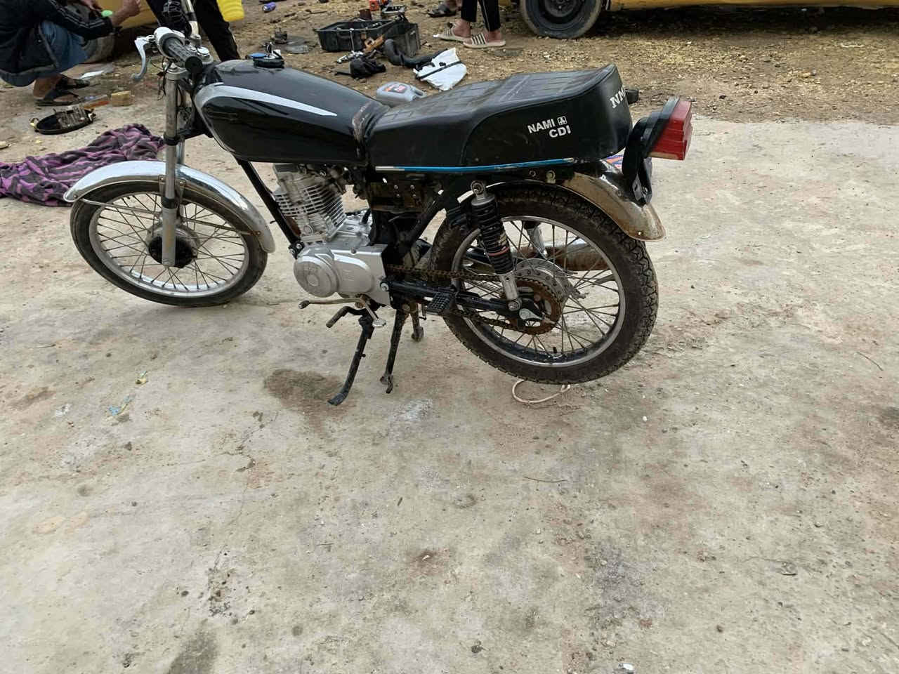 سلام عليكم دراجه للبيع بدون وراق ***********
