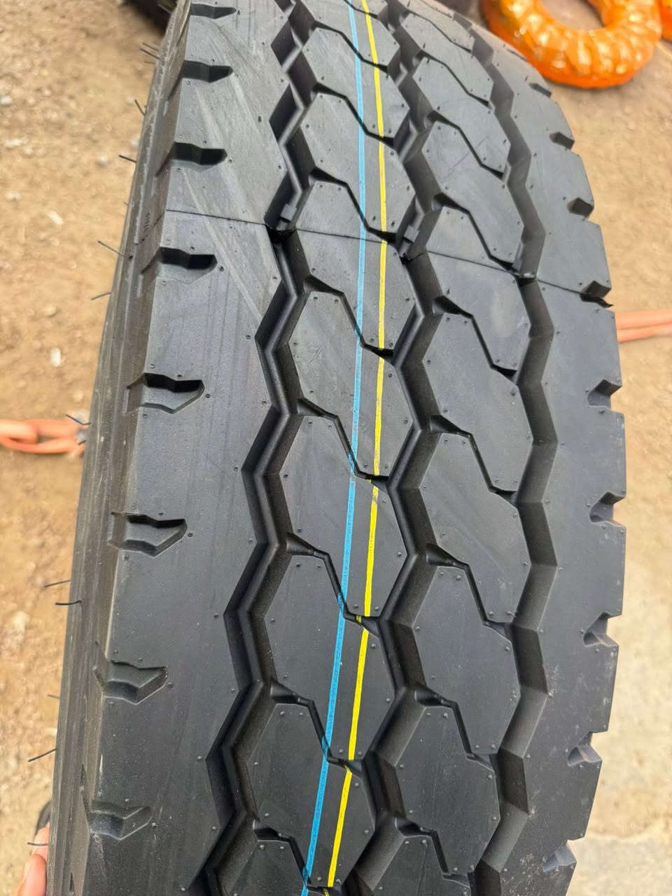 وصول اطارات تركس
القياس 315-80-22.5
انتاج حديث جدا 2026
تركس ناعم وتركس ظفيرة
بسعر 450 الف وسعر خاص لكميات الجملة

‭0771 343 7117‬
