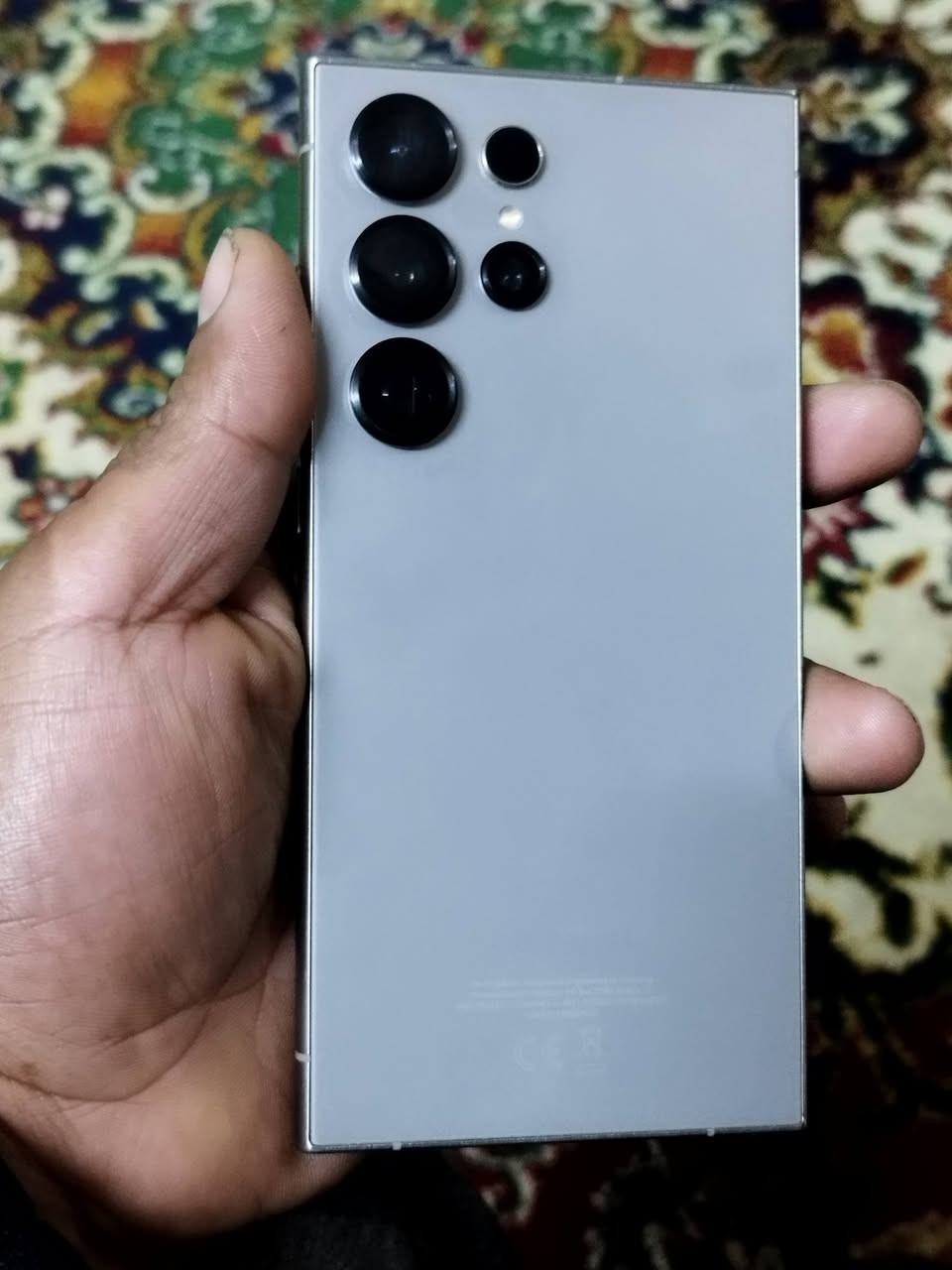 البيع Galaxy S24 Ultra ذاكره 256 عشوائيه 12 مكان بغداد منطقه الحسينيه السعر مالته 930 جهاز نظيف 100% وهذا رقم الهاتف ***********
