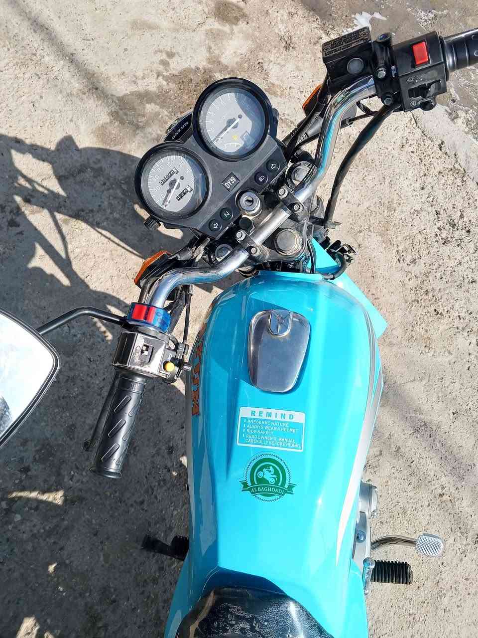 سلام عليكم ورحمة الله وبركاته من رخصه الادمن المحترم دراجه دايوان مديل 2021 اوراق ضايعه دراجه نواقصها بس هورن وسلف شغال بس ديرته مو قويه باتري جديد مكينه مفتوحه مره وحده هذني كل نواقصها للبيع سعر 700 وبيها مجال مكان كربلاء سيف سعد اي استفسار *********** اتصال او واتساب
