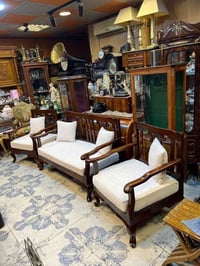 كنب • ديكور منزلي • فيسبوك