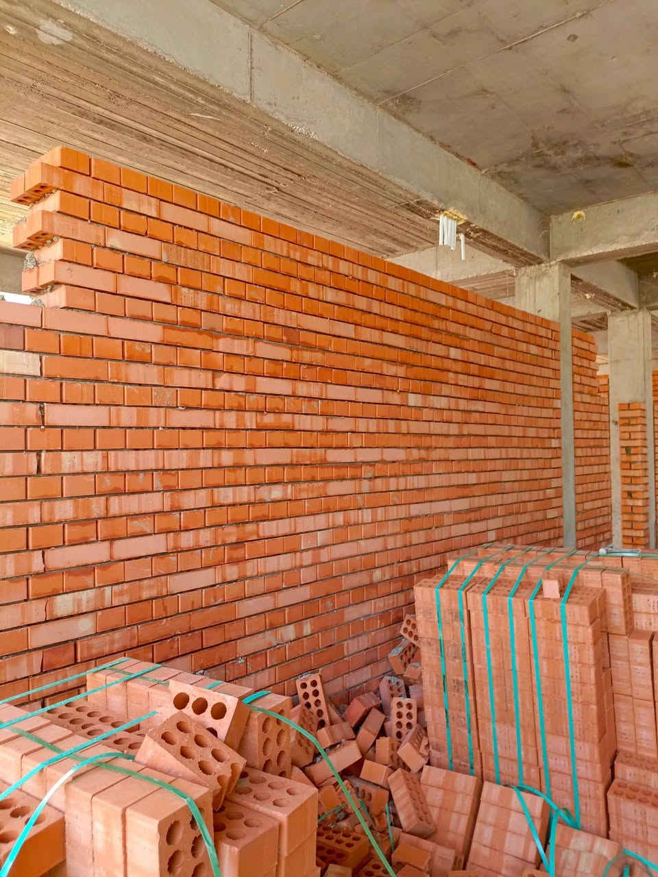 كادر بناء  عالدبل و مقطوعه وعالمتر  استلام مهندس متفرق حاليا  نعمل بانسب الاسعار ودقه بالعمل والتزام بالمواعيد ‏‪***********‬‏نعمل في جميع المحافظات  واتساب
