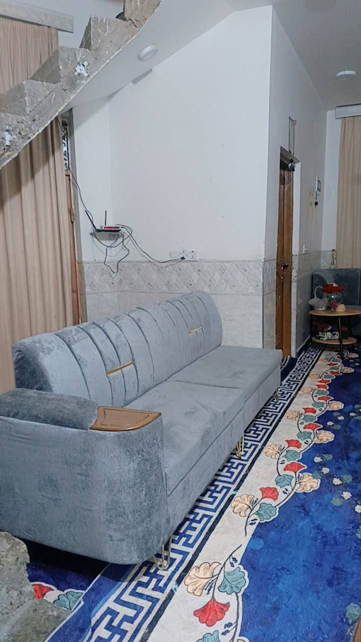 ديوان ونص مستعمل أقل من شهر الله شاهد نضيف  كلش سعر خاص. ***********
