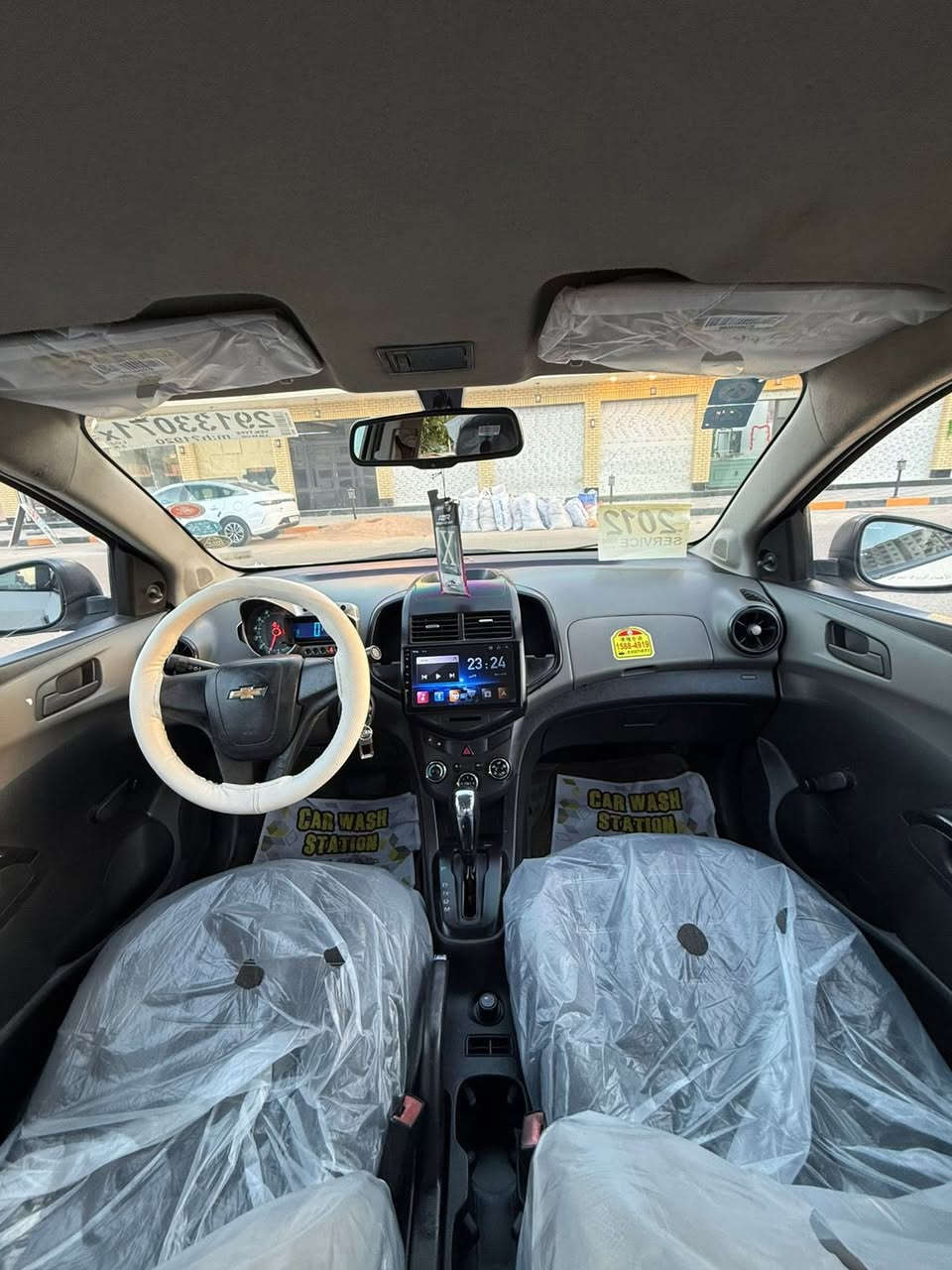 افيو خليجي موديل 2012كير اوتوماتيك 
سياره جديده مال جناي ماشيه 
1800محرك المرغوب 
بيها مكانات صبغ قليله جداً 
السونر موجود بل منشور 
كير جديد 
مكينه جديده
حداديه خلفي امامي جديده
تخم تاير جديد 
سياره جديده ع وضع الشركه 
رقم بغداد انكليزي 
مكاني بغداد الشعب 
السعر 68
للاستفسار 
 سيف***********
