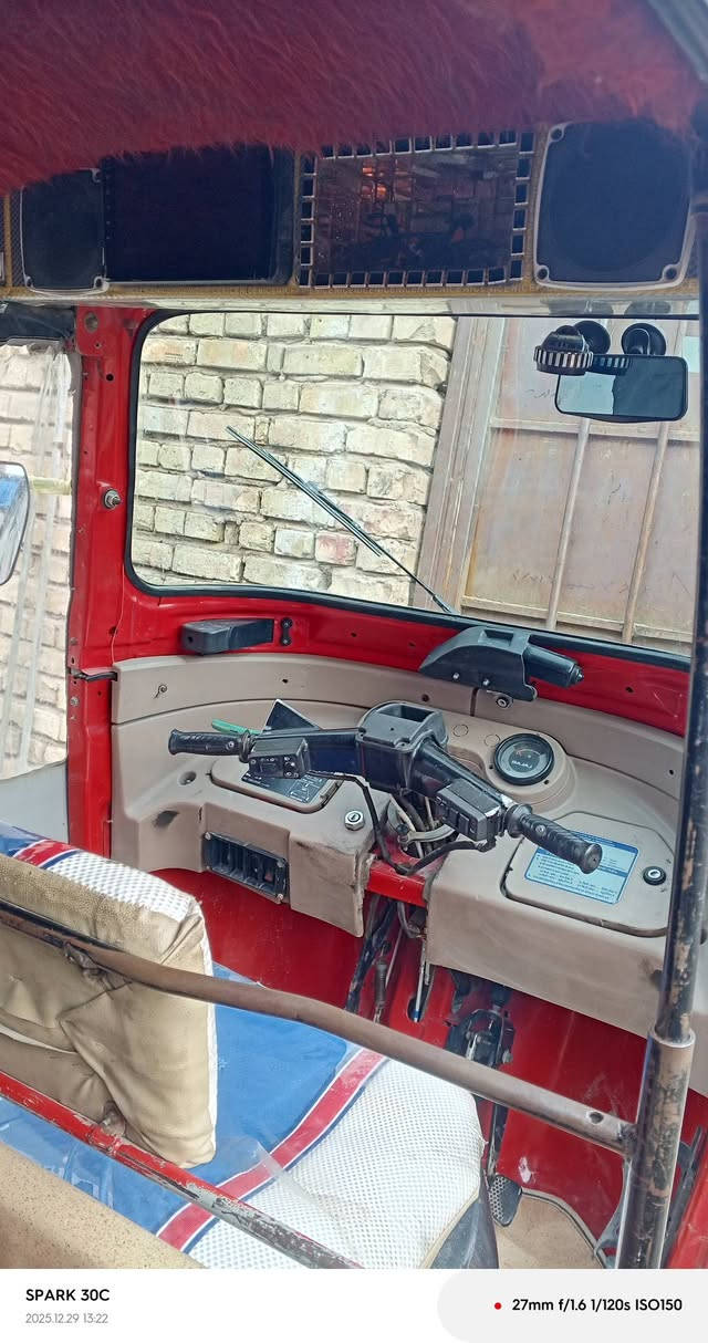 موديل 18 للبيع ولا تبخير ولا تنقيص توك توك جاهزه للشارع بغداد مكان الشعب السعر اربع ملايين ونص قفل الاتصال على الواتساب ***********
