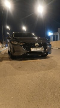 سياره للبيع نيسان سنترا وارد امريكي موديل 24 ضربتها شاملغ الخلفي والصن...