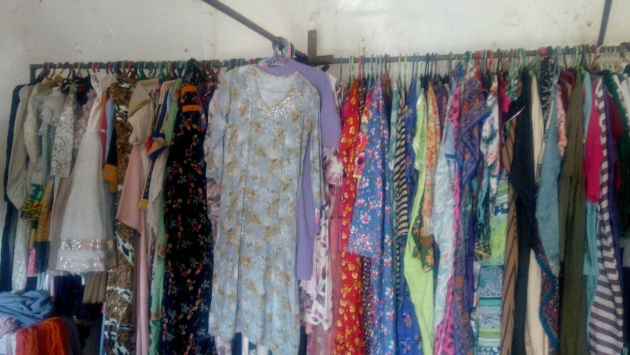 عبايات وبشت خليجي نسائي بناتي درجه اولى محل ابو سعد القياره قرب فرع التربيه الشارع العام،،،وتول وبردات


**إذا كنت صاحب هذا الإعلان وتريد حذفه لأي سبب، رجاءا أرسل رسالة إلى الدعم الفني**