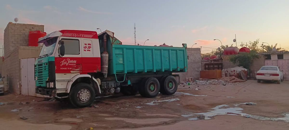 سكانيا قلاب موديل 88 محرك ١٢ ونص لاتنقيص ولا بخار كير 5ب5 مجموعه كتر شاصي مكفول تخم تاير سنويه منتهيه ..رقم بصره . سعر ١٥٠ ورقه وبيها مجال للطيبين.. للاستفسار الاتصال على الرقم 
*********** متواجد واتساب
مكان السياره البصره.. ام قصر
