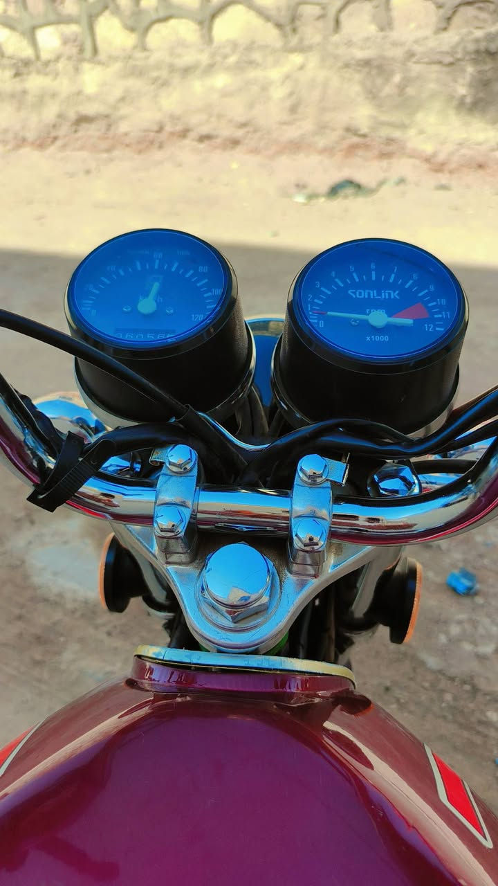 السلام عليكم . 
وينه الي يدور جديد . 
دراجه- نامه برو مقدم دسك . 
موديل 23 شاصي 23  ✨
دراجة - جاهزه كهربائيات كلها شغاله . 
 رقم - وسنويه نجف نكليزي . 
مكاني - النجف الاشرف . 
سعر -  خاص . 
رقم الموبايل - ***********
