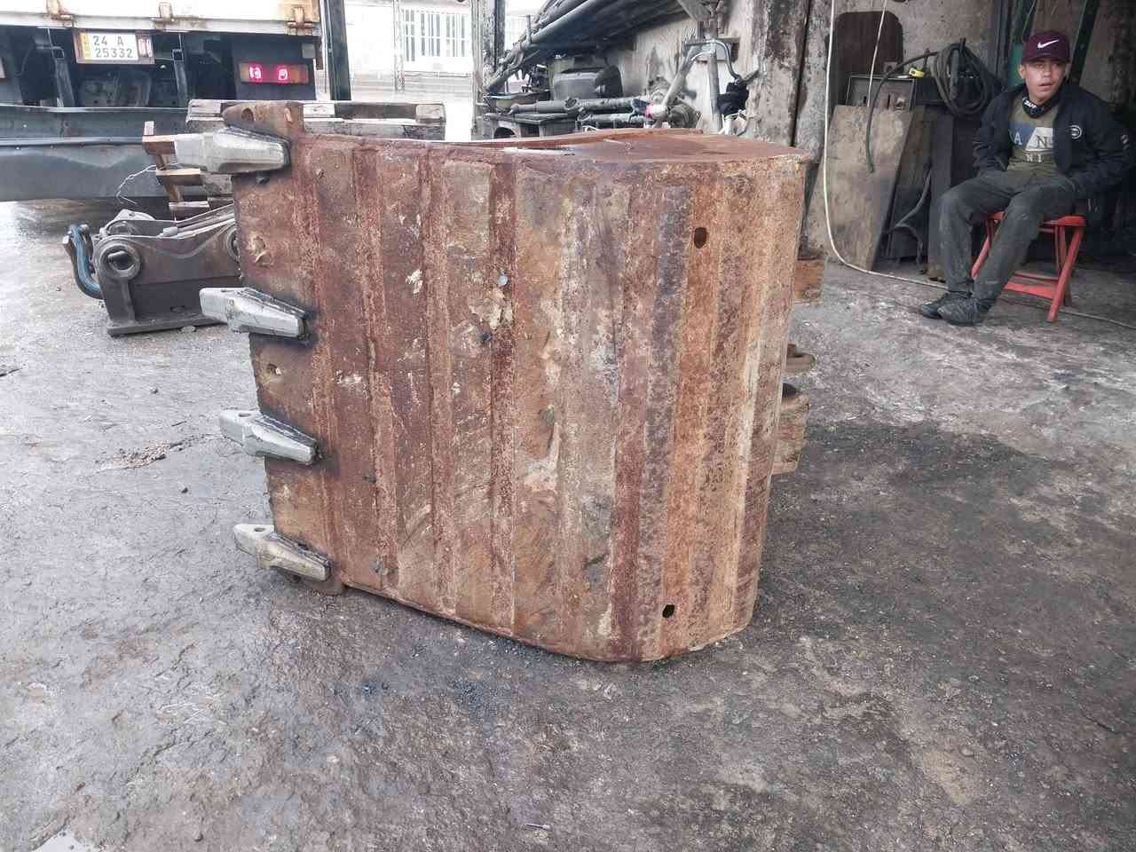 كيله مترللبيع كلش نضيفه *********** سعر١١٥٠
