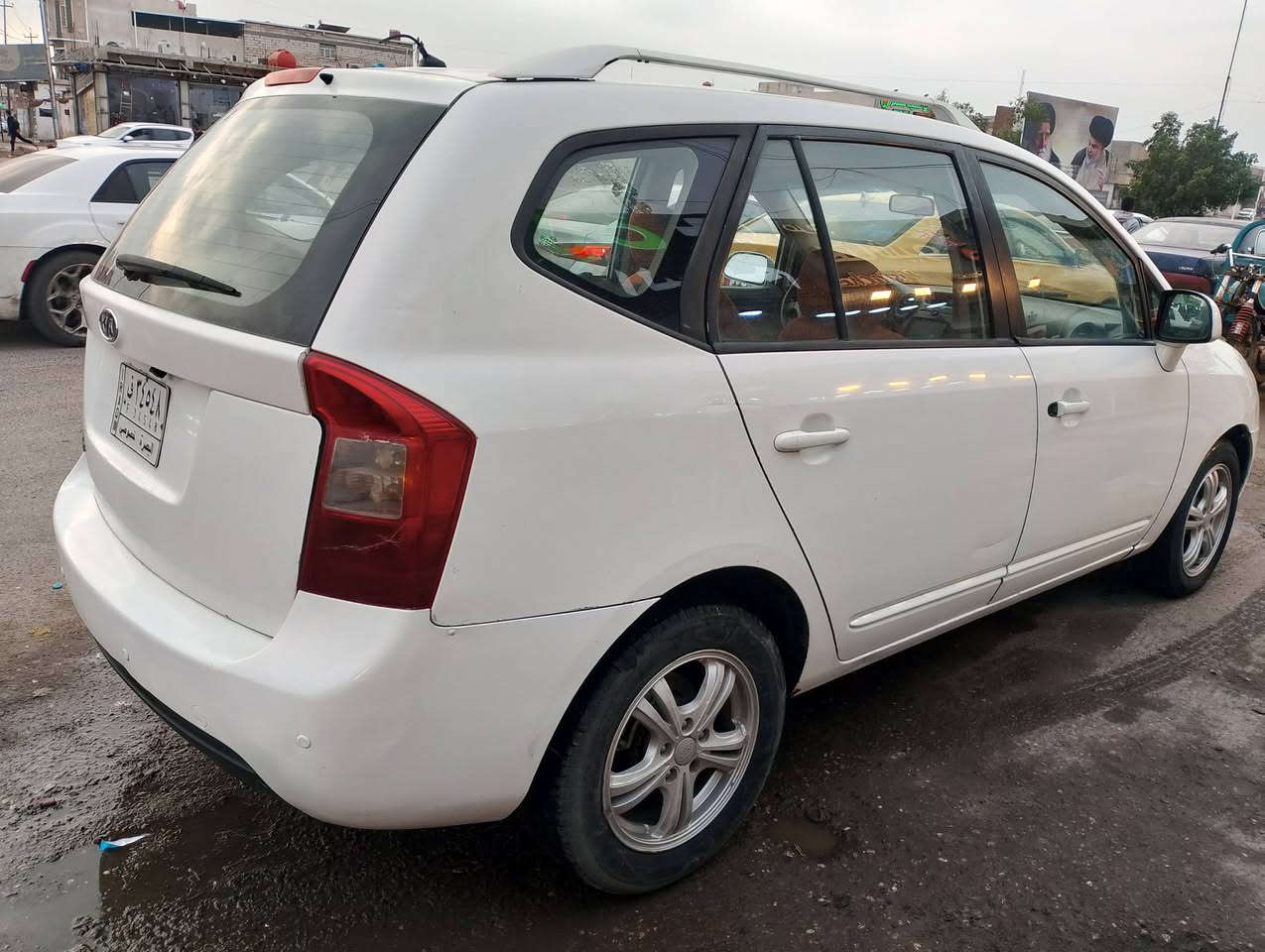 كي كرنز موديل 2010 خليج مكينه وكير مكفولت حداد مكفول بيها تجي خفيف مكانها بصره بيها  صبغ صفح 7 ركب سعر قفل 73.    ***********
