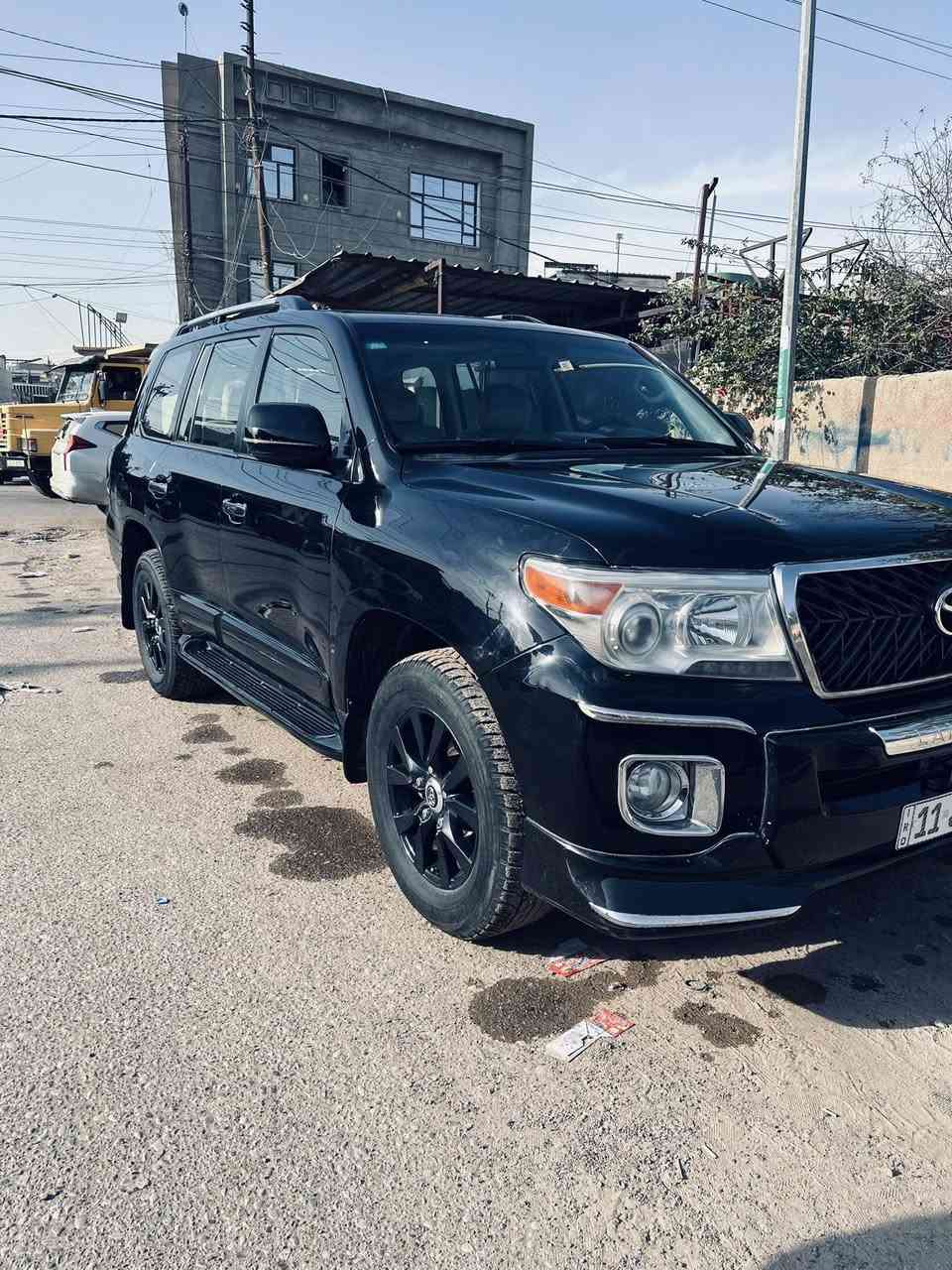 السلام عليكم لاندكروز 2012 للبيع السيارة بيها  صبغ مثل ما موضح بالسونار بسبب الشريط والبنيد انصبغ بسبب الجراد فقط شبر 
السعر 305 
مكان السيارة بغداد البلديات الصحفيين
‭‭0772 225 0959‬
