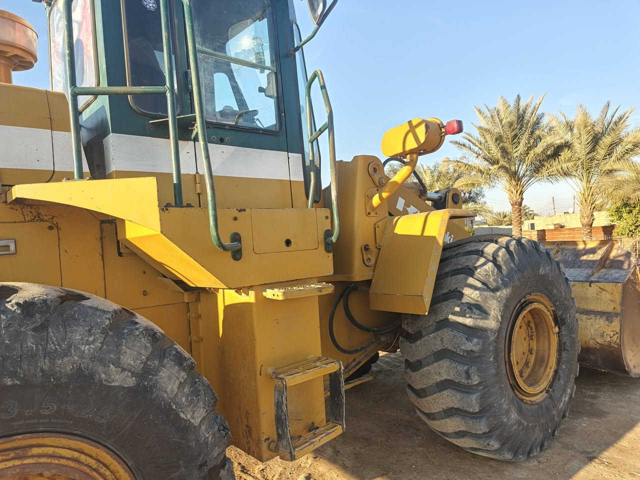 سلام عليكم شفل للبيع حجم 80أمريكي  ***********
