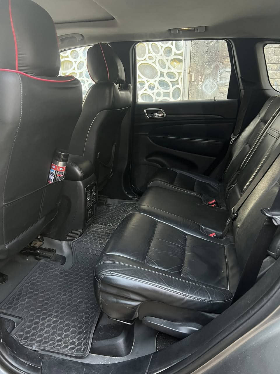 جيب كراند شيروكي ٢٠١٣اوفر لاند سياره جديده مابيهه لاضربه ولاصبغ داخله كلين بدون حادث بيهه فقط بارد كد شبر باب السايق وين ما يعجبك افحص من مكينه كير كشر مكانهه بلديات وسيارة احله من الصور تعجبك اتصل وتدلل السعر المطلوب ١٩٠وبيهه مجال قليل للاتصال***********
