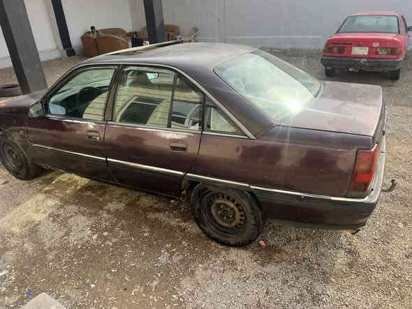 صدر طخم تاير جديد كير شرط محرك 20 

رقم دولي جديد بسمي شرط التحويل سنويه ل30

مكان السياره كياره 

*********** السعر 26 وبيها مجال
