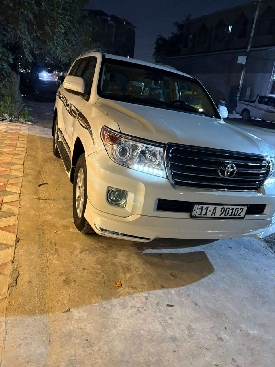 سلام عليكم
لاندكروز 2012 للبيع
سياره نظيفه جداً جداً جداً واضحه بـ صور 
سياره فطيم فولل
كشن كهرباء 
طفايه 
جام شفط 
بصمه ابواب 
فتحه 
موصفات لاندكروز معروفه ميحتاج احجي بيها

سياره بيها ملاحضات * 
سونار موجود في المنشور 
صبغ فقط فقط  نص البنيد
يوجد بارد قليل في المكان 
يوجد سونار في الصور 

رقم سياره بغداد الجديد 
رقم بأسمي بأسمي حصراً 

عنوان سياره بغداد زيونه 
للستفسار والسعر الاتصال ع رقم الاتي 
***********
