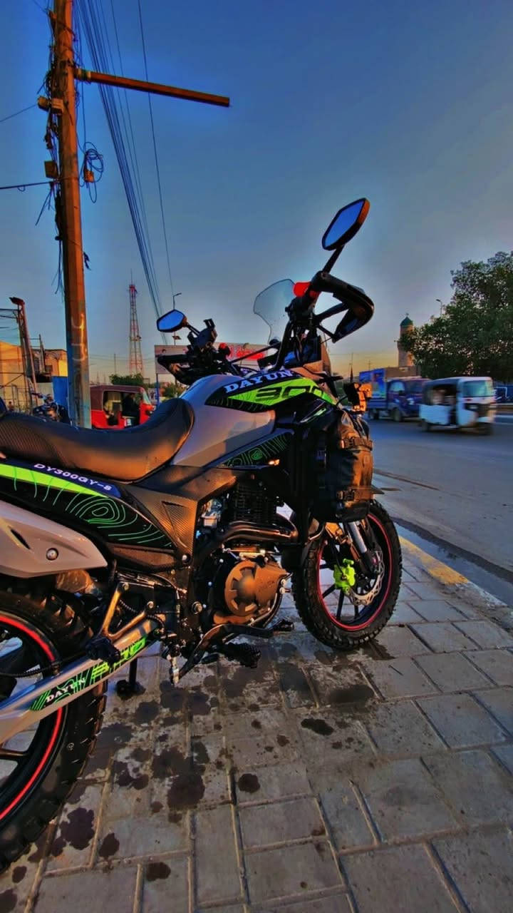 السلام عليكم دايوان ادفنجر الموديل الجديد اخر اصدار محرك 300cc  ((للبيع فقط ما اراوس ))دراجه جاهزه من كلشي من ايدك للشارع ما نقصها كلشي الدراجه ب اسمي  رقم سليمانيه بيدي مرقمها  الوحيده بالعراق الرقمها سليمانيه ماشيه 6 الاف   بعدها زيرو  للبيع فقط سعرها 3500 وبيها مجال  متواجد وتساب فقط  *********** 
مكاني بغداد الطالبيه بغداد, العراق
