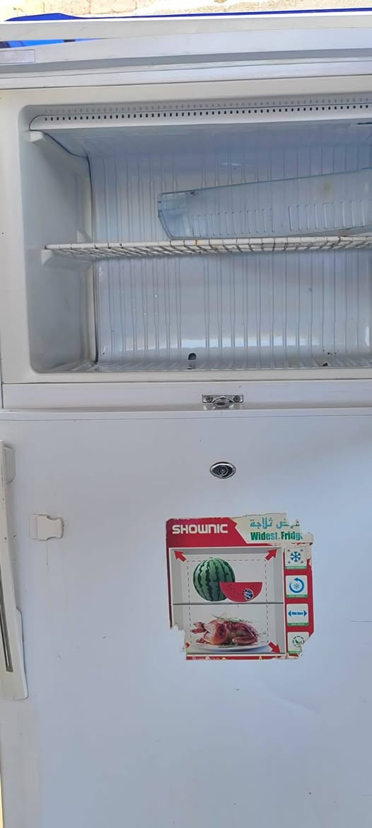 السلام عليكم ثلاجة وبراد نضيفاات نضافة ثلاجه 90/100 ونضافه براد 100/100 نضيفات كلش  شغلات شرط الشغل تبريد فول ثلاجه 18 قدم براد 3 خطوط حار وبار وسط شغال عنوان ابو رمانه الشراي يتصل الرقم  *********** عمارة, ميسان
