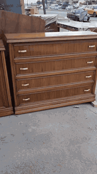 يعلن معرض الموسوي عن وجود غرفه نوم موديل ثلاجه داخل وخارج صاج ضهر جرجوبه دنك زان مصري حجل زان مصري ونقش زان مصري الغرفه نظافته 95بالميه فول تسكام اي استفسار خاص او الاتصال ***********
***********واتساب
