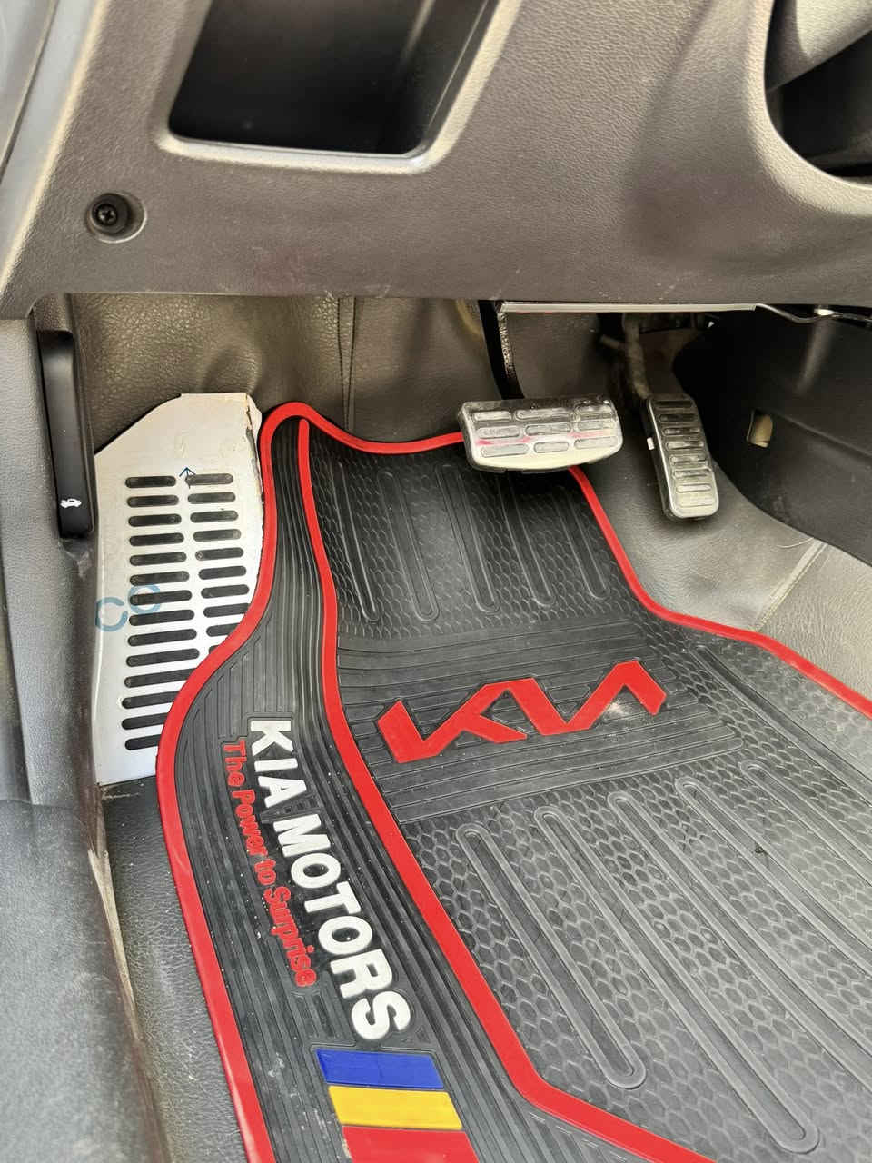 السلام عليكم للبيع فقط كيا سيراتو 2013 خليجي كفالة عامة حتى الدعاميات
وجديدة جداً كلها على وضع الوكالة. عدة بارد بيها مكانين وما مبينات ماشية 64 الف كيلو حقيقي سنوية وهزة جديدة لنهاية 2030 +  كتاب تضليل  السيارة ب اسمي شخصياً تحويل مباشر 
السعر 124$ 
مكانها بغداد 

للاستفسار ***********
