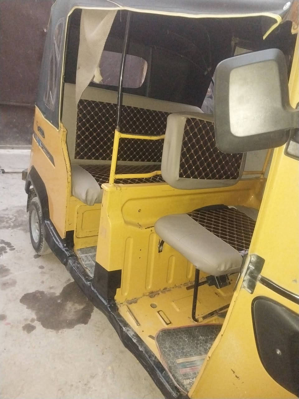 ***********مدينه الصدر سعر ٤١٠٠وبيه مجال لوحات نكليزي
