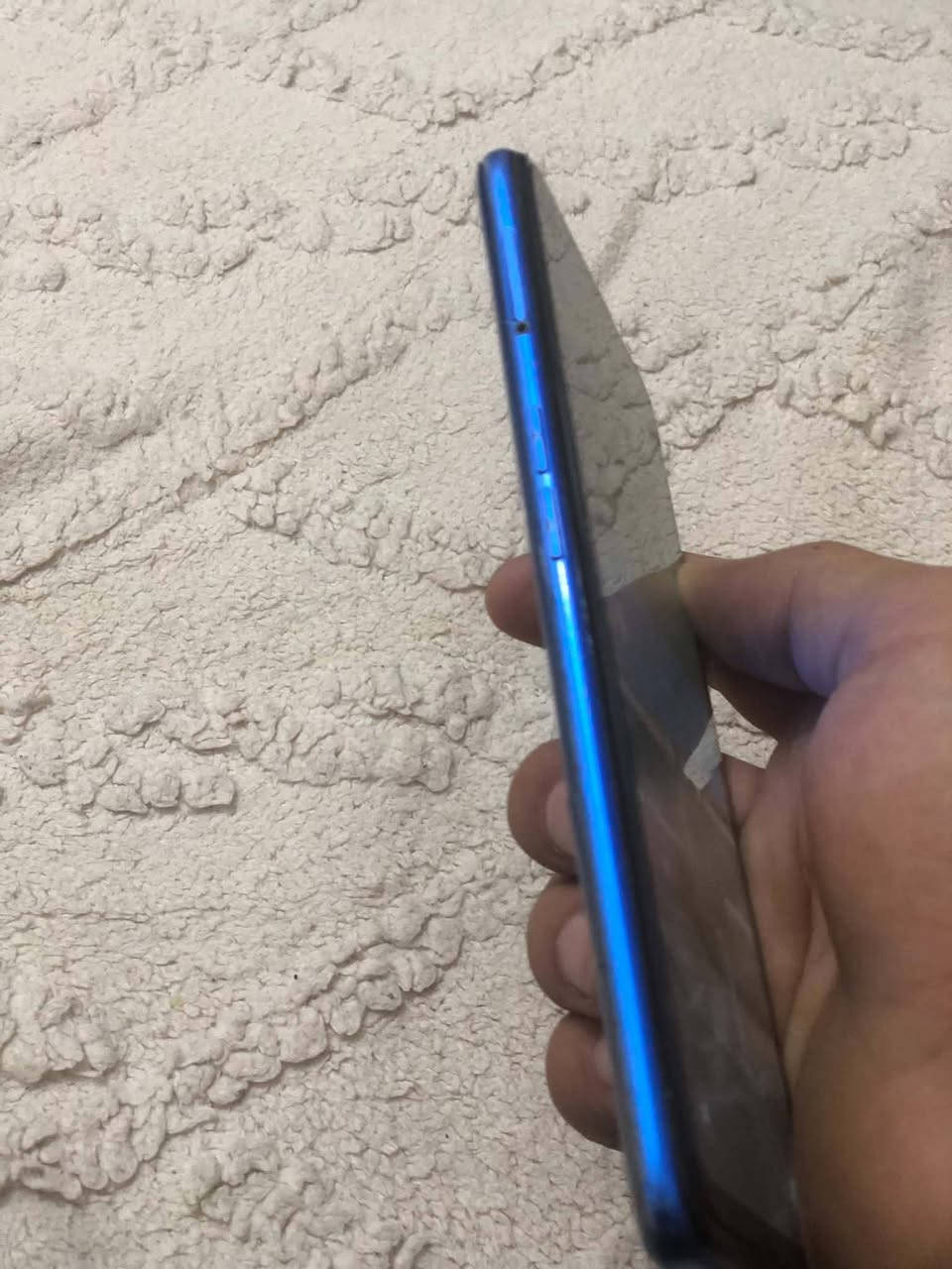 سلام عليكم
جهاز oppoA55
ذاكراه 128
عشوائيه 4 
جهاز نظيف 
المكان بابل
القاسم بحي العسكري قرب سيد احمد للأستفسار عله الرقم  

***********
السعر 70وبي مجال
