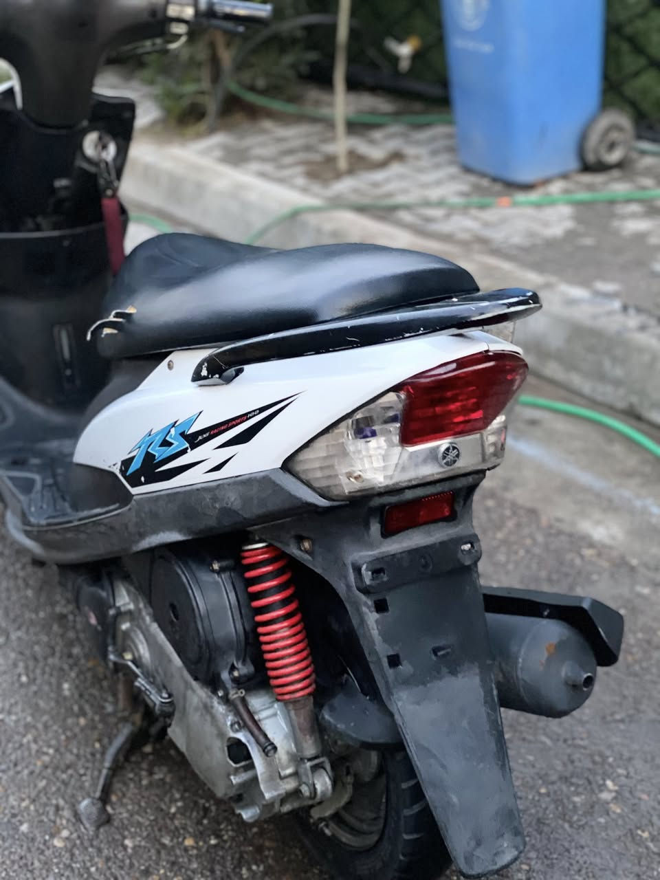 مناقصها كلشي اوراقها كامله دراجة رمبه كلشي شغال 700 وبيها مجال ***********واتساب فقط
