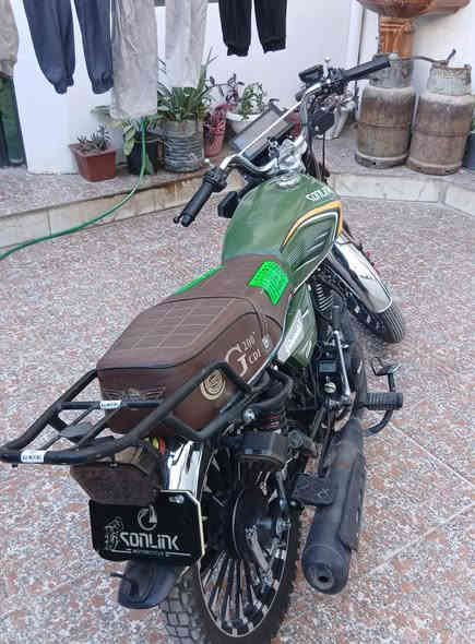 السلام عليكم  دراجه إيراني مديل 25 مفوله بعدها تخبل  وضع شركه 
ماشيه5000 بس عنواني سامراء  اوراق منفيس كلها بيها 
السعر825وبيها مجال مو شري اعبر منشور 
***********
