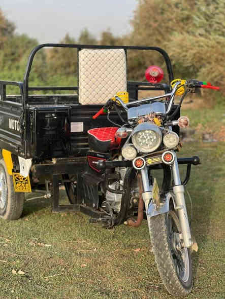 السلام عليكم ستوتة للبيع مكفولة شرط بشرط محرك شرط كهربائيات شرط شاصي شرط كلشي شرط منفيس بيهة وبليتة بيهة السعر مليون و اربعمية وخمسين 1,450,000 وبيهة مجال خابر وتدلل ***********
مكاني ناحية القيارة
