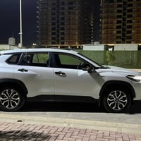 تويوتا فروتلندر   موديل 2025  فول مواصفات داخل احمر  كفاله عامه عدا با...