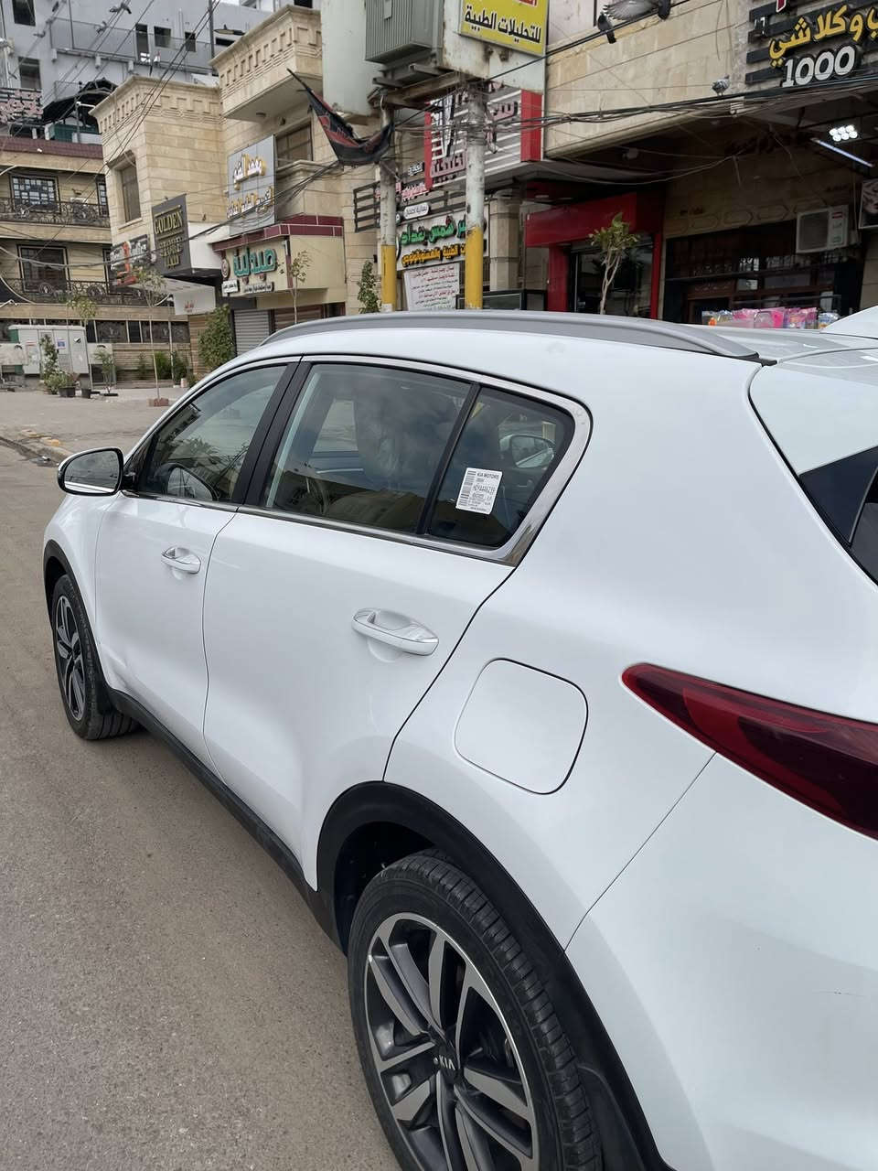 سبورتج خليجي وكاله دوليه
موديل 2020  
حساس امامي خلفي 
كامره 
محرك 2000 الفين دوش 
ماشي 83 الف ع ايدي من زيرو 
داخل عسلي 
رقم بغداد بسمي 
مري كهرباء 
مكان سياره بغداد الدورة شارع ابو طيارة ✈️ 
سعر 197
تلفون ***********
