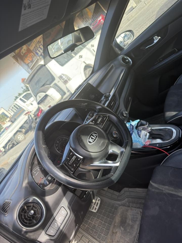 السلام عليكم فورتي موديل 2021 جيتي لاين ماعدا الفتحة حادث امريكا بنيد مبدل وهنا بل العراق صبغ صفحة بدون دواخل وتكم السعر 120$ 
***********
