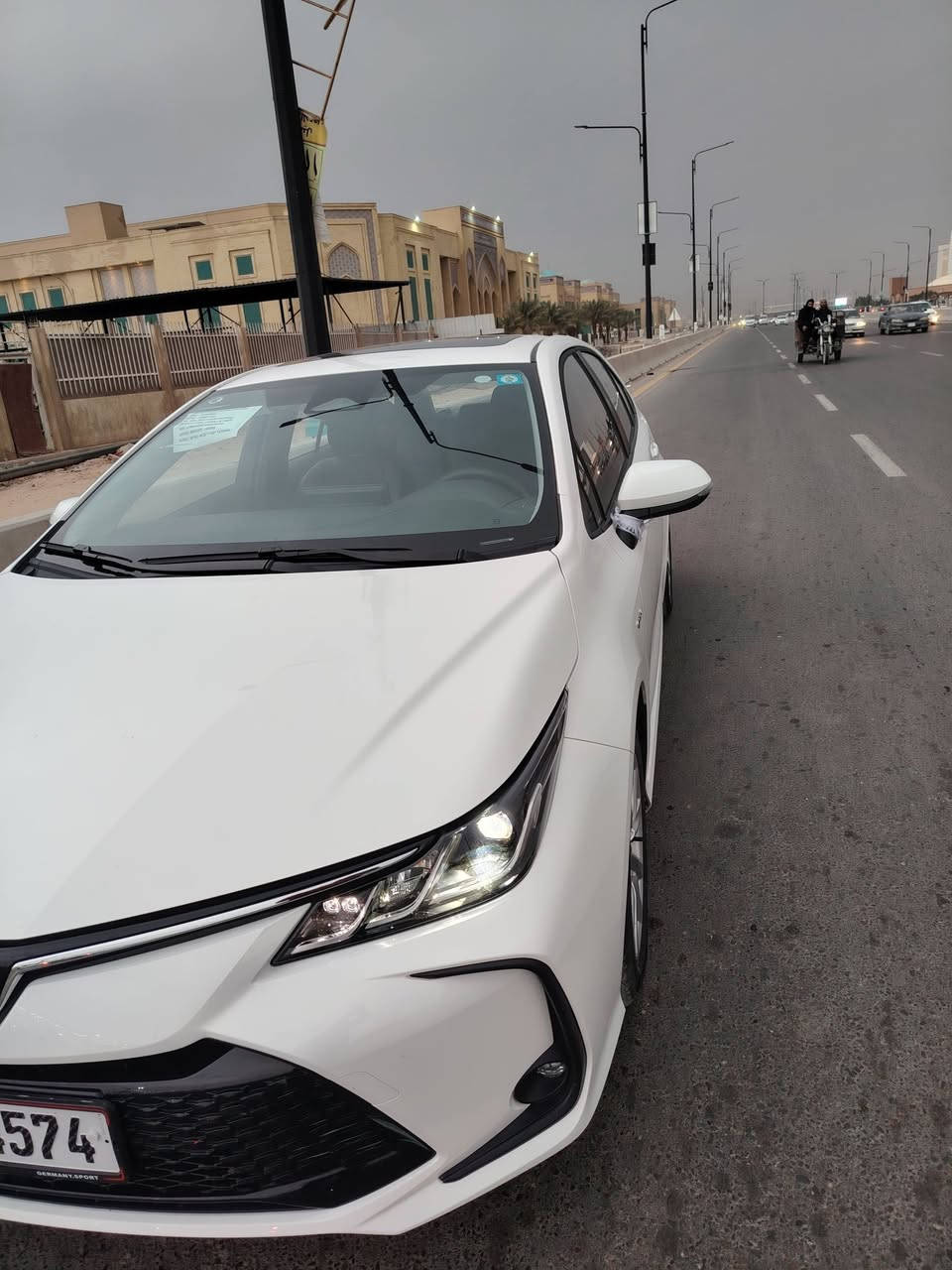 اسلام عليكم
تيوتا كورلا 2025 خليجي هايبرد
سياره زيرو 
فول موصفات ✅
بصمه تشغيل وابواب وصندوق
قطعتين تبريد+فتحه سقف
فول تحكم استيرن +شاشه ديجتال
حساسات امامي خلفي+نضام اسبورت
رادرات سياره فول موصفات 
رقم بغداد بسمي مداور ثانيوم 
*********** 
سعر 170
