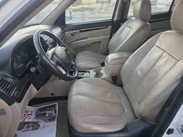 سلام عليكم سنتافيه 12 للبيع اومراوس  رقم بغداد وراد امريكي بيه صبغ محرك 6 سلندر رقم *********** السعر135 وبيه مجال
