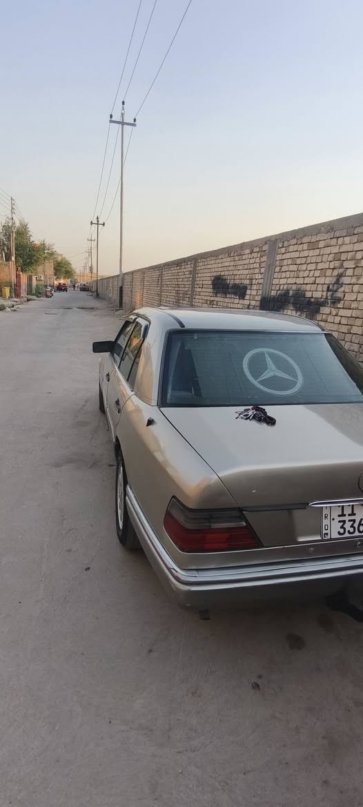 السلام عليكم مارسدس دب للبيع موديل 86 محدث 92.  رقم بغداد دولي بأسمي سنويه ل 28...قواعد دبل سليمه..حداديه زينه سياره ناعمه محرك بطه 3000 بيهه وكير استاريكس توني شاده ..بيهه خياسات  بالدوسات جوه الرجلين الاماميه بسبب التبريد اني سويتهن كهربائيات تبريد شغال لايت زنون عالي ناصي  دواخل نظيفه حلوه ..الكراسي الأماميات السايق والعبري  اثنينهن كهربائي ..اريل كهربائي سنتر لوك فتح وقفل ريموت ..بل اضافه ..شادلها ويل ام أعيون.    السعر 49... مكاني الناصريه قضاء الرفاعي ..


**إذا كنت صاحب هذا الإعلان وتريد حذفه لأي سبب، رجاءا أرسل رسالة إلى الدعم الفني**