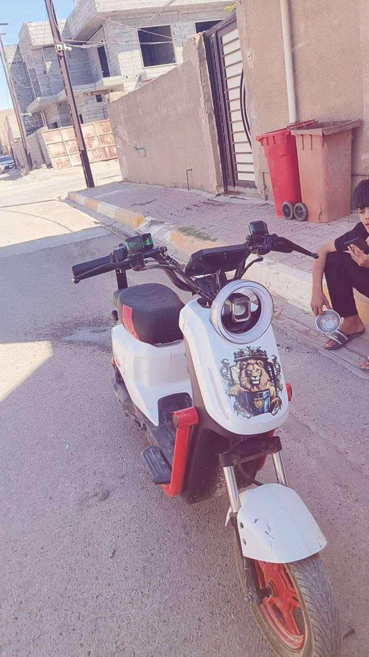السلام عليكم
دراجه شحن 918
دراجه نضيفه ما عليك بل صوره
بطاريات 32 أمبير 
كهربائيات كله شغال
3 سرعه
مستخدم قليل 
سويجين وكارت 
425 مجال قليل 
كركوك قضاء الحويجة
***********
