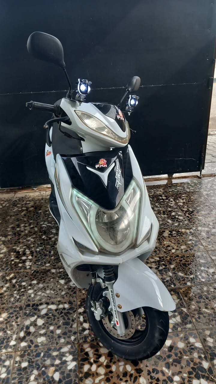 دراجه سكنس
موديل 2023 دراجه جديده ونظيفه نگره سلف ميحتاج هندر، اربع اشاير شغاله لايتات امامي وخلفي،مدخل usp,  تشغيل بصمه وسويچ دراجه ماعايزه السعر 450 وبيه مجال بسيط والمو شراي ليتعبني مكاني النجف مجمع الكرار السكني
*********** واتساب
