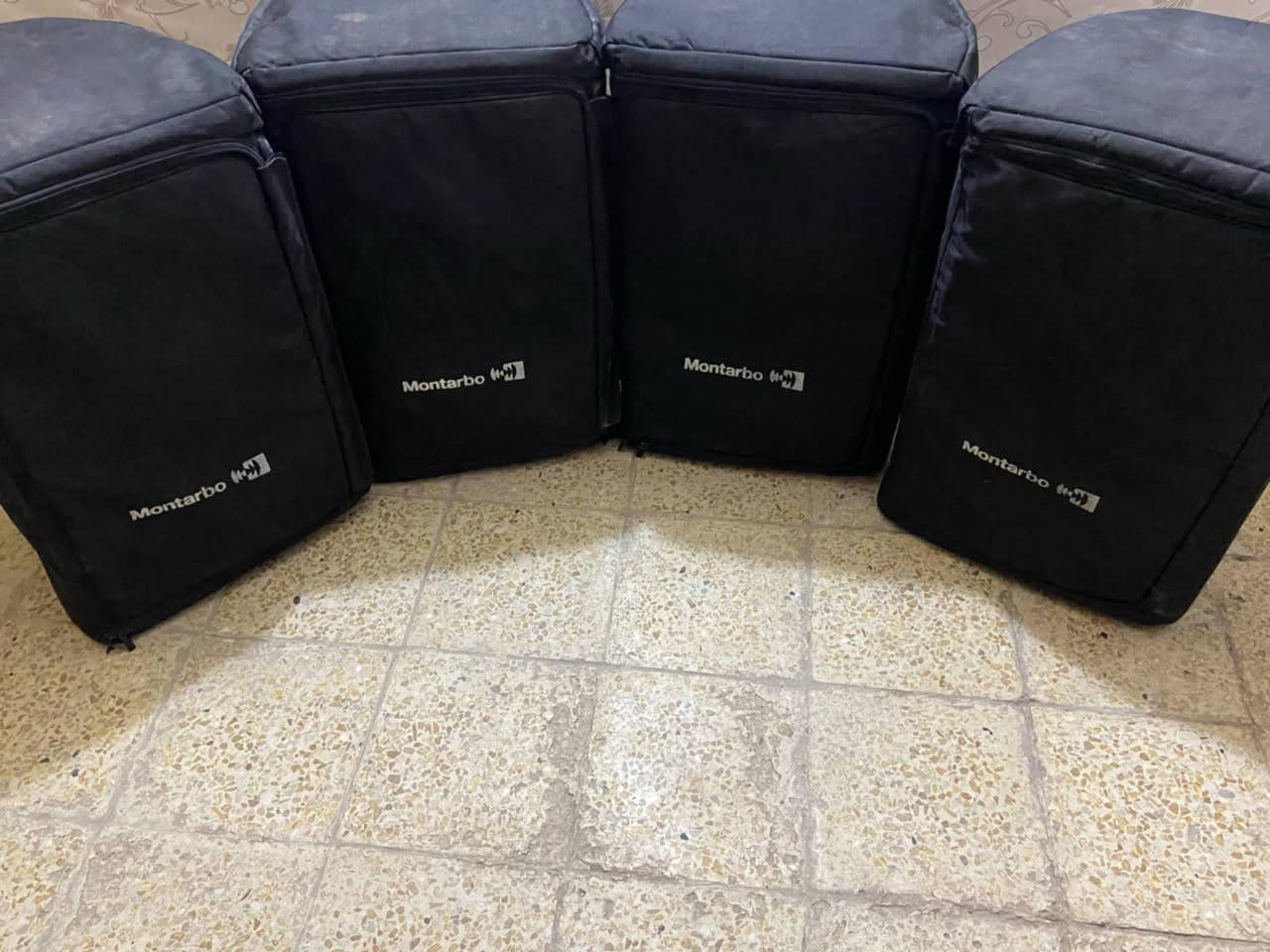 سلام عليكم سماعات ار سي اف تجميع نضيفات استخدام قليل نضيفات كلش سعر خاص اي استفسار خاص او0786 937 3872
