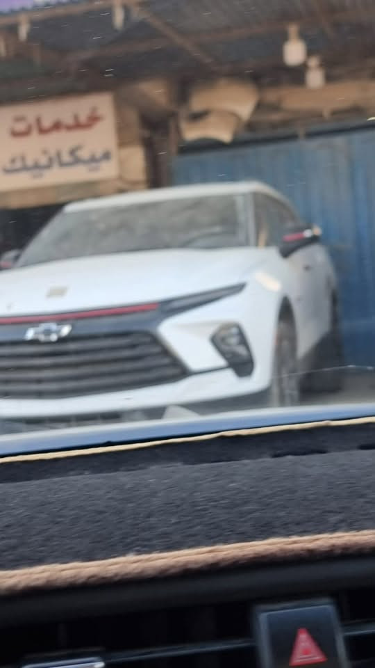 السلام عليكم شباب بلايزر 2023للبيع  مكانها بغداد مكلف بلنشر رقم صاحبها ***********واتساب
