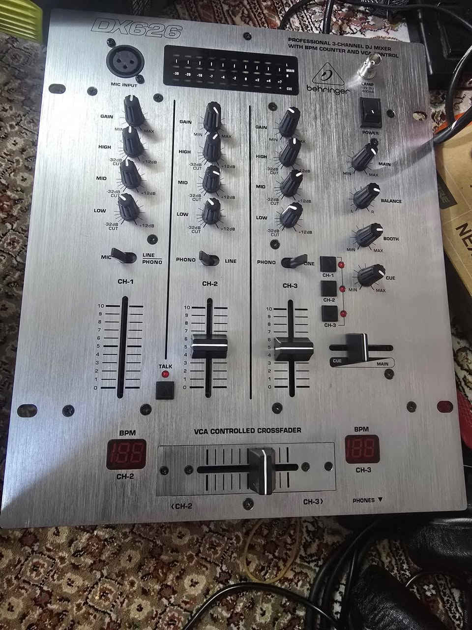 مكسر بيرنجر يحتاج صيانة او تنظيف ما اعرفله الصراحة ابيعة فحم 45


**إذا كنت صاحب هذا الإعلان وتريد حذفه لأي سبب، رجاءا أرسل رسالة إلى الدعم الفني**