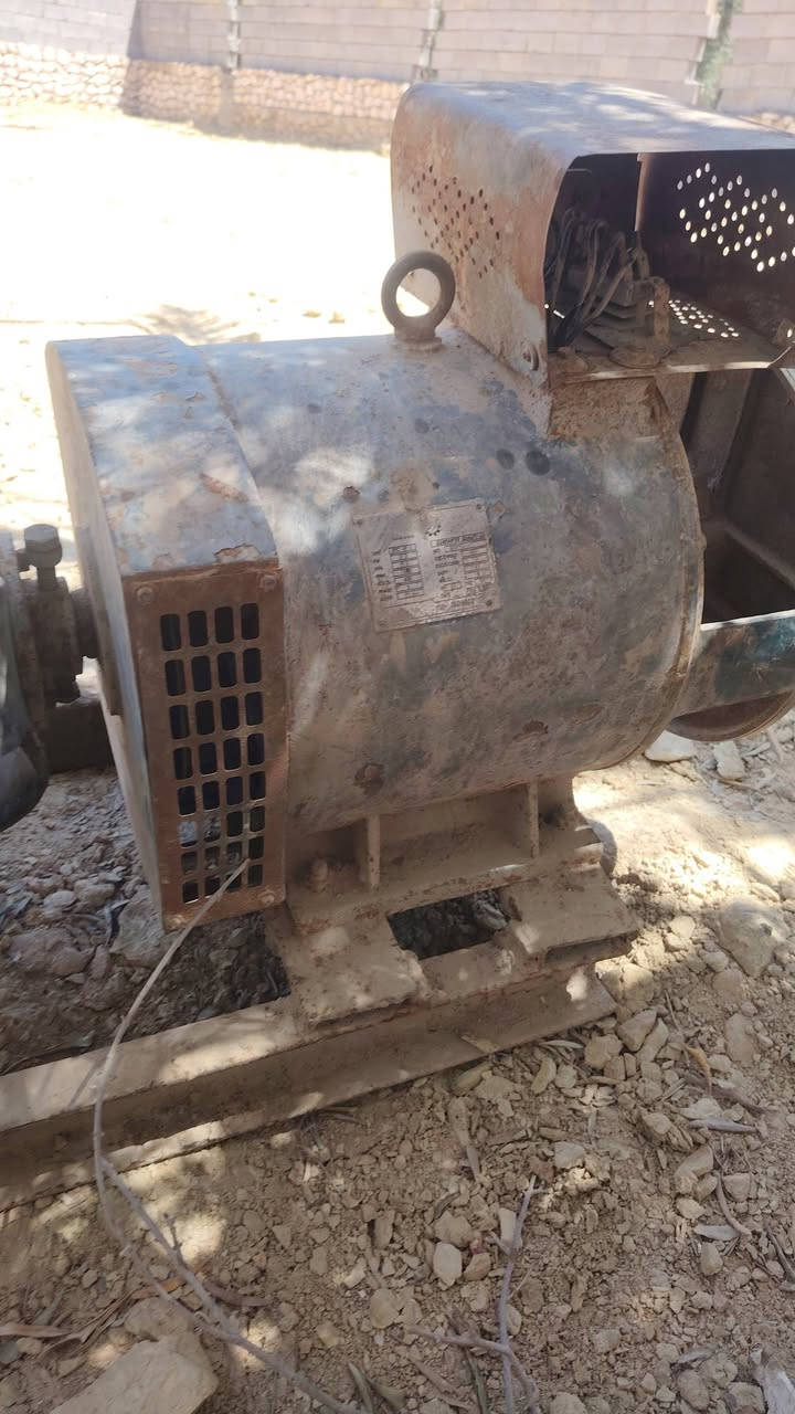 يوجد دينمو 15كيفي سعره 325 وبي مجال شوي ثري فيز سندر مو ملفوف 
شراي يخابر ويدلل ***********
