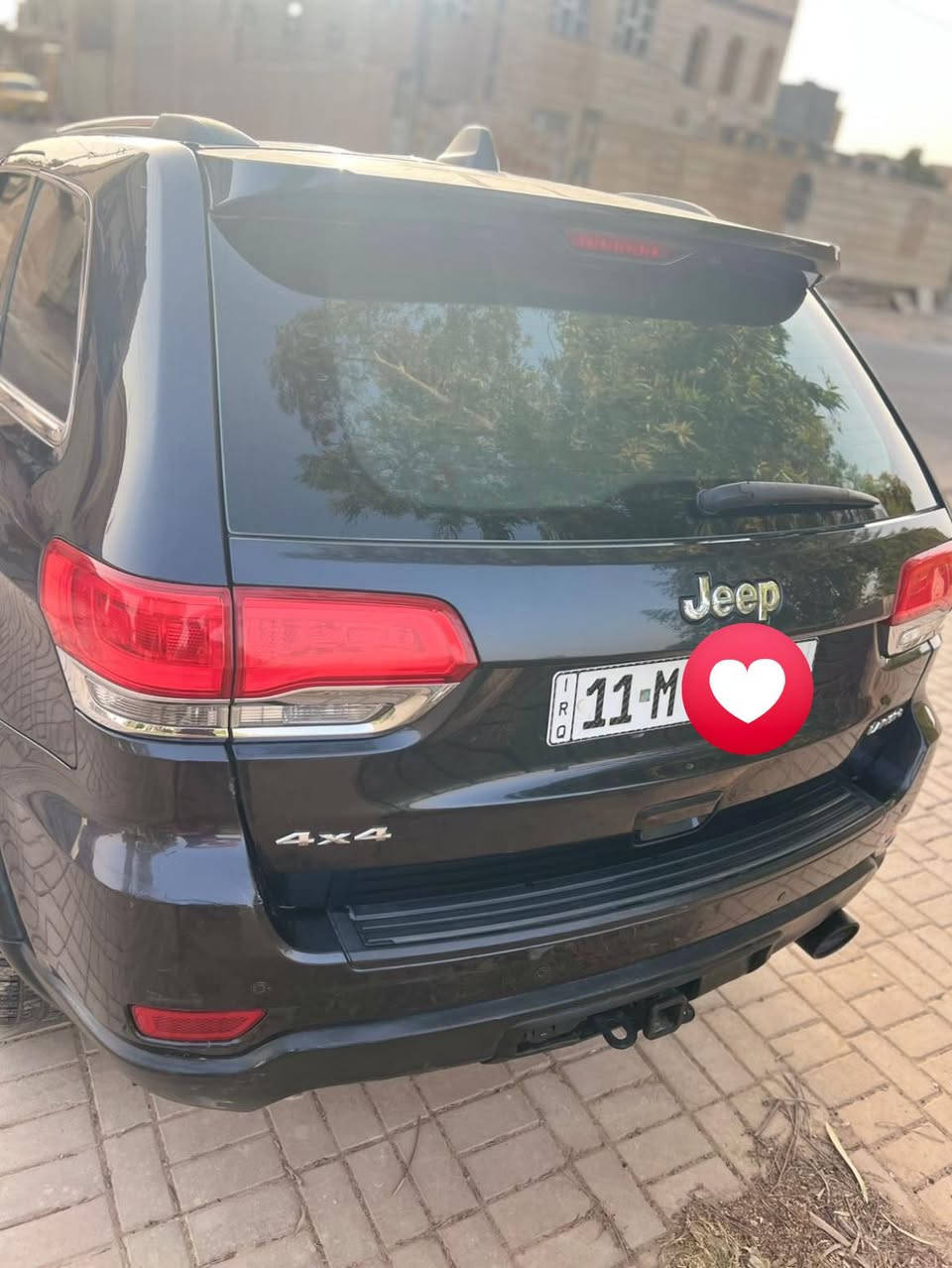 سلام عليكم 
للبيع سياره جيب لاريدو 
موديل 2014 
هزه سنويه جديده شرط تحول بسمي السياره 
مواصفات فول الفول ما عده فتحه 
كير محرك مكفول كفاله عامه 
ماشيه 57 مايل السياره مال جناي ستخدام شخصي ما متعوبه السياره 
ضرر فقط كرت بل دوسه صبغ 
صدر تخم تاير صدر كفاله 
السعر المطلوب 190 وبي مجال 
عنواني تكريت حي الزهور اي ستفسار الاتصال عل رقم
***********
