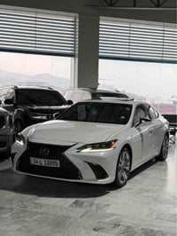 لكزس ES350 • ٢٠٢١ • مارك ليفينسون