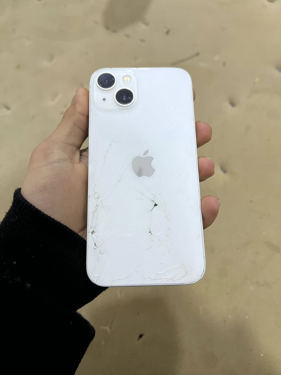 IPhone 13
للبيع 
الجهاز نضيف ما مفتوح ولا بدل شاشه ٣ خيارات 
الـ ايسي متوقف 
تذبلك ٦٠ الف ع جهاز يرجع جديد 
للتواصل واتس : ***********
