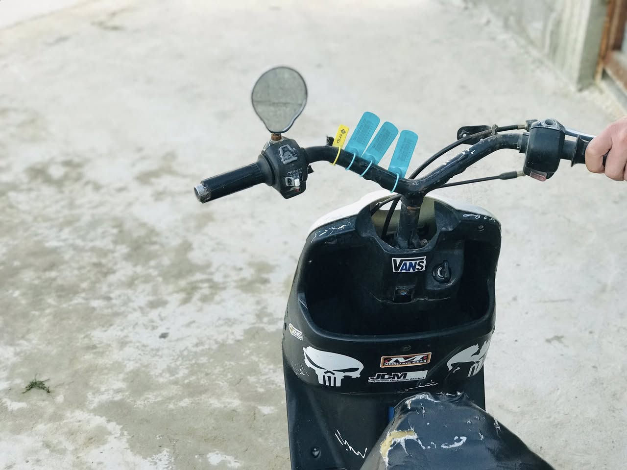 ماطور اللبيع و مراوس اش عندك نزل 
*********** رقمي
