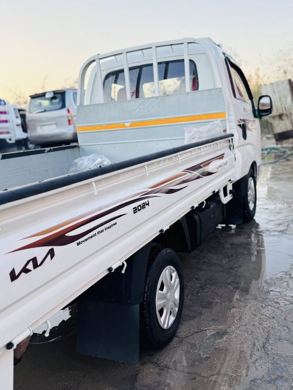 كيا للبيع موديل 2015 رقم واسط
محرك جديد سياره مكفوله من الضربه 
حداديه جديده السعر 102 وبيه مجال العنوان بابل ***********
***********
