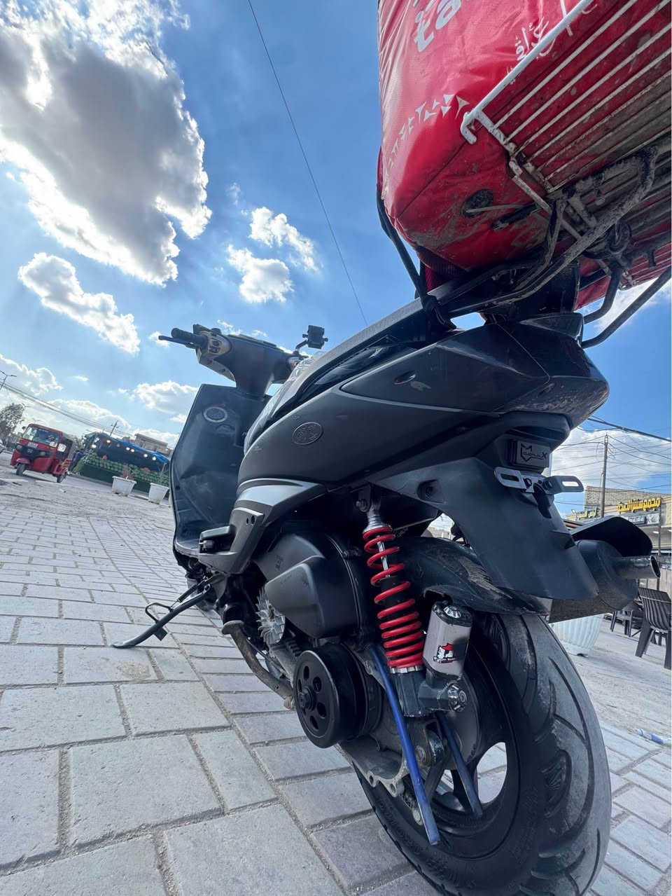 يا الله دراجه سكنز فحل دراجه بعد الصور اسولف

صالنصه رياضي👍

كفرات ابلادي من الطول لطول 👌

شلعه معدل فول اذا مو110  ترجع الدراجه 
الدراجه مابيها نقص بي وقط اذا مو نكره اسرع من بالستي😅

كهربائيات كلها شغاله 

بيها نقص فقط شاشه هيه شغاله بس صاير خظره والتريشه اليسره 
قبق هندر موجود 

دراجه كامله تصوير كامل لدراجه وهيه تشتغل موجود 

سعر الدراجه600الف وبيها مجال قليل كلش 

عناوني بغداد الشعب 

*********** بغداد, العراق
